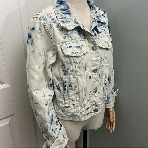 Free People White and Blue Tones Tie Dye Denim Jacket Size Small - Picture 4 of 16